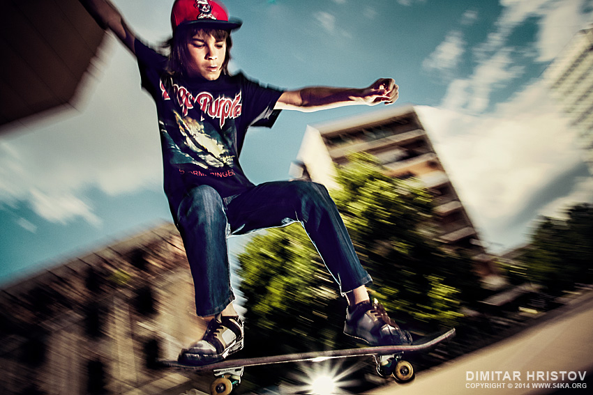 Young skateboarder jumping photography other featured extreme  Photo