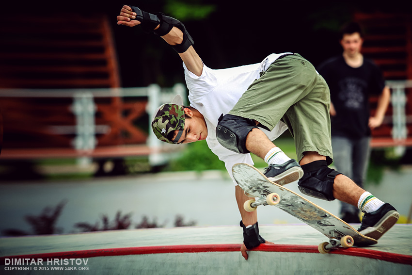 Action shot of a young skateboarder photography other featured extreme  Photo