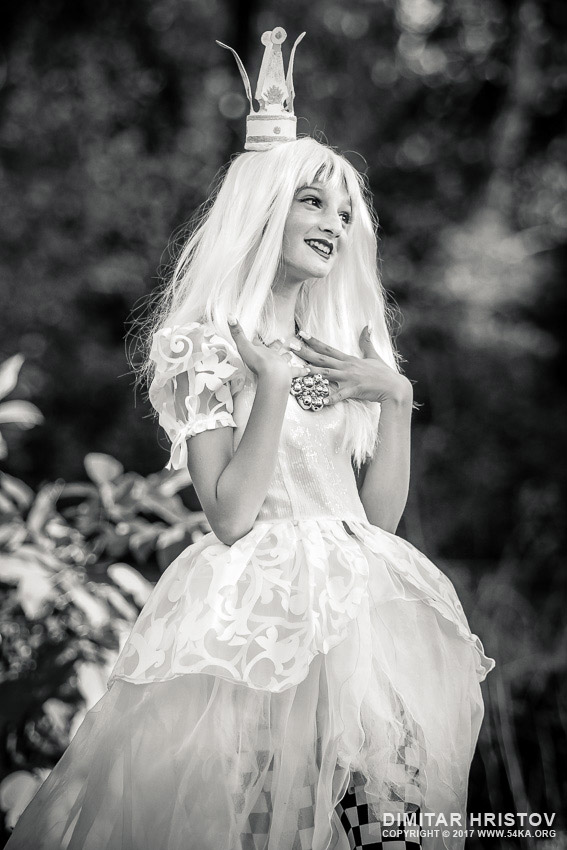 Alice in Wonderland – Black and white - 54ka [photo blog]