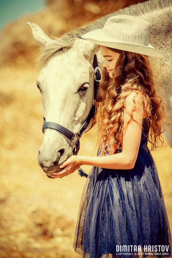 Cute girl with beautiful white horse - 54ka photo blog 