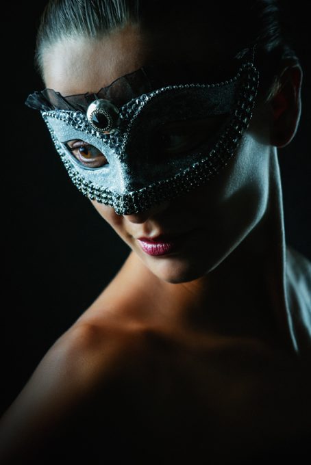 Black stone – Girl with fashion mask – Strobist portrait - 54ka [photo ...