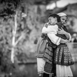 Hug mother and daughter – The Defense of Kavarna – Reenactment Battle